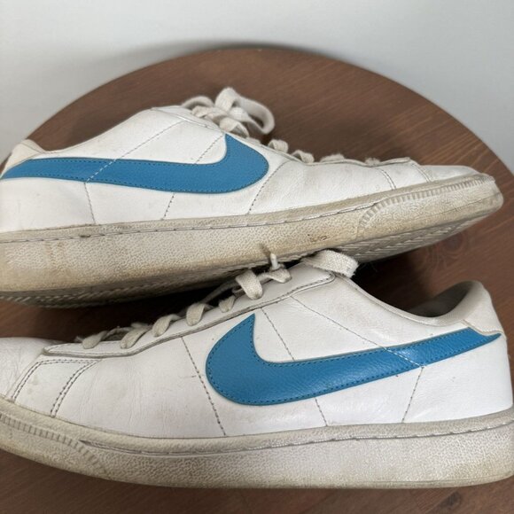 Rare Nike Tennis Sneakers - Picture 3 of 9